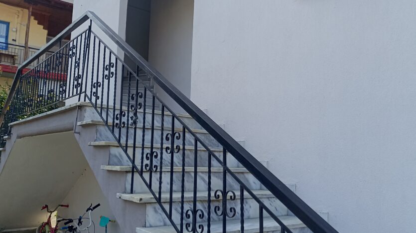1713000719539-835×467